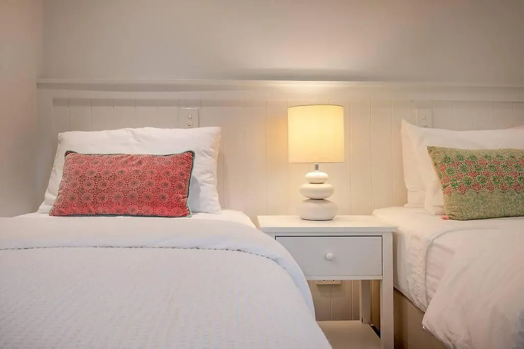 Apartment Coastal Serenity At Little Cove Noosa Heads Australia