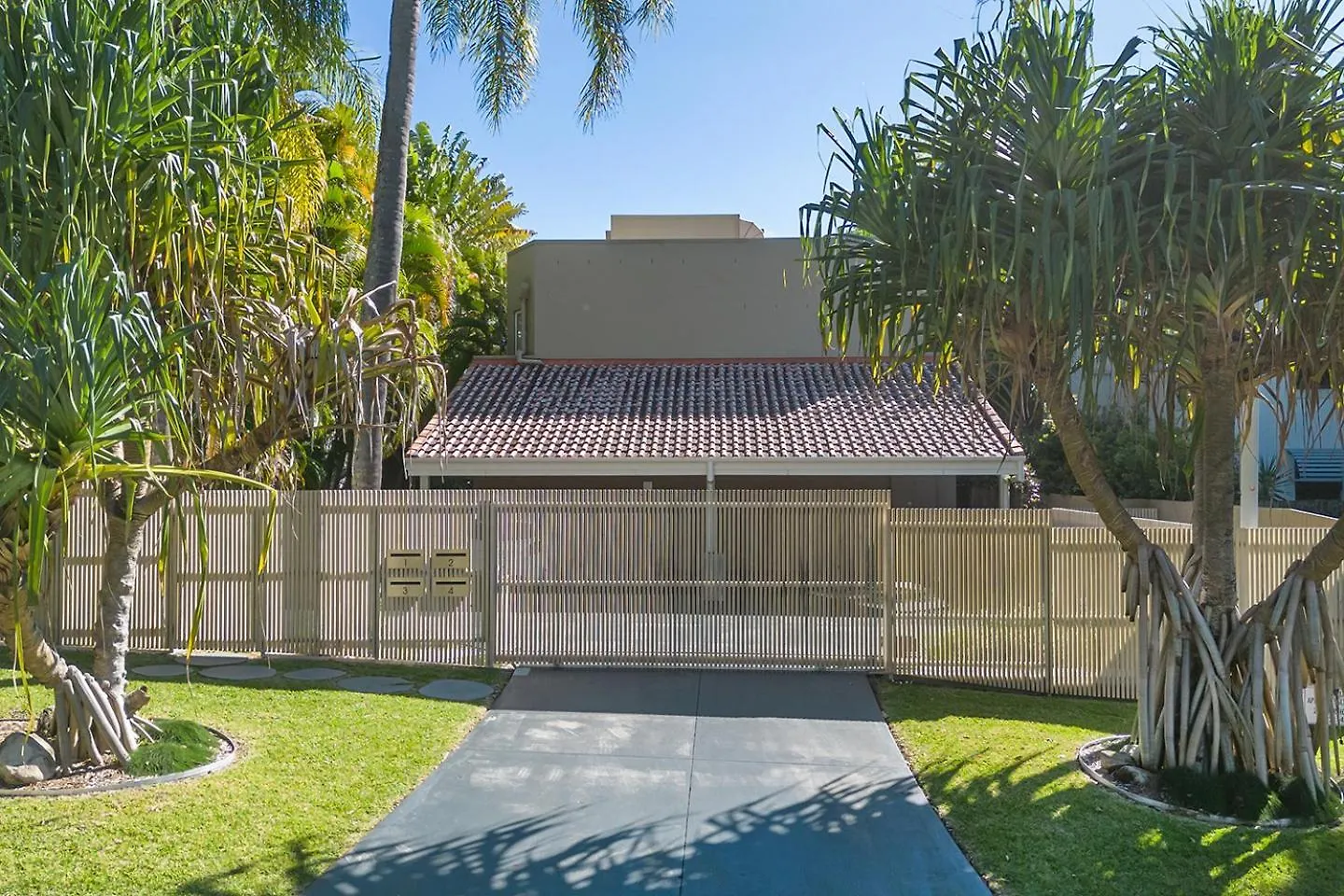Apartment Coastal Serenity At Little Cove Noosa Heads