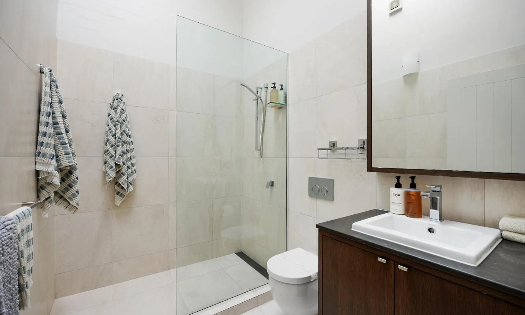 Apartment Coastal Serenity At Little Cove Noosa Heads